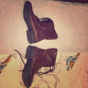 Rustic style boots target brand brow 8 1/2